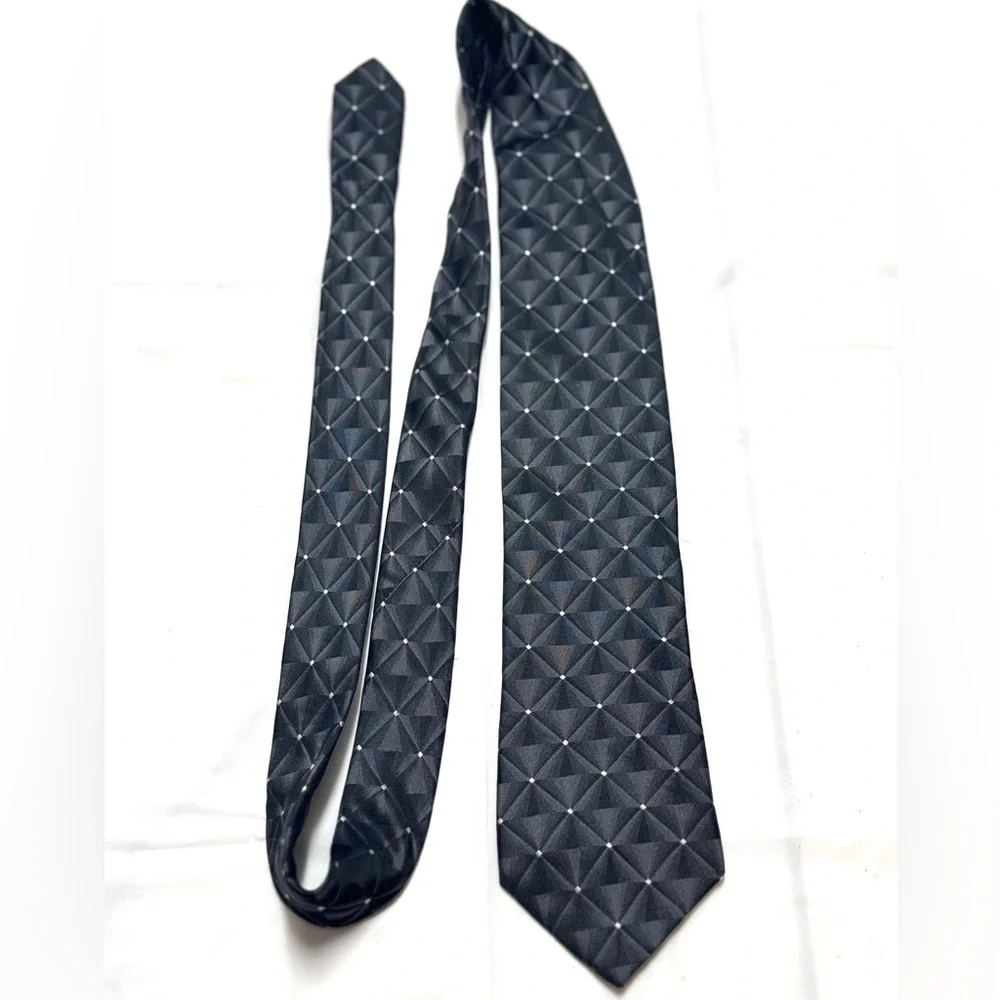 Van Huesen Men’s‎ Tie